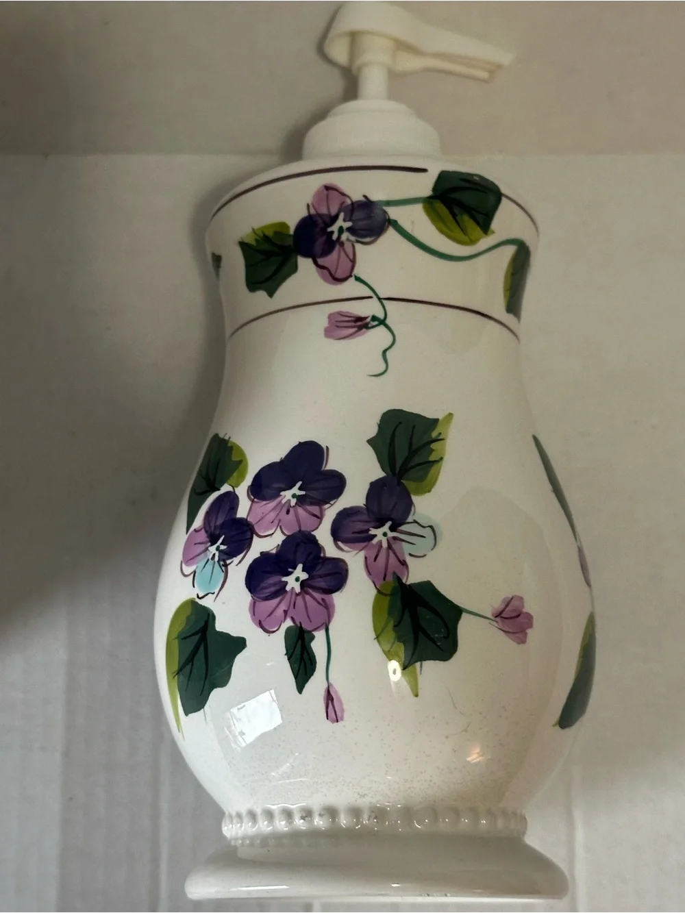 Water Garden Too Sweet Violets Ceramic Tissue Box Cover & Soap Pump Set